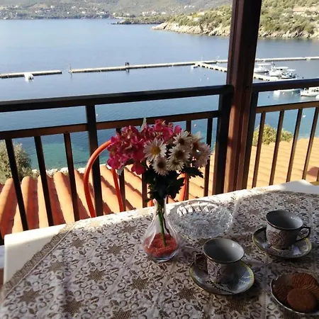 Apartman Paradise Pirgadíkia